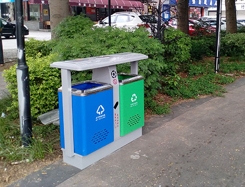 為民務實 駐馬店開發區換增200余個果皮箱改善街道環境